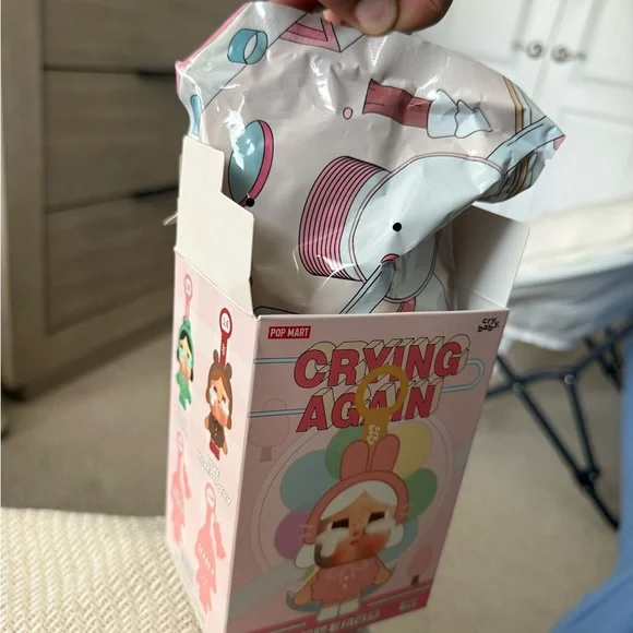 COPY - Pop Mart Crying Again Figure - Picture 2 of 2